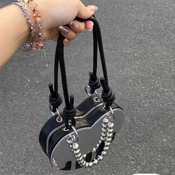 evening bags original design y2k heart chain silver mirror niche shoulder bag underarm bag fashion women bag side bag for ladies 230504
evening bags original design y2k heart chain silver mirror niche shoulder bag underarm bag fashion women bag side bag for ladies 230504