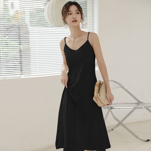 2023 new careful machine solid color v-neck suspender dress summer collection waist showing thin temperament inside a long skirt, Black;gray
2023 new careful machine solid color v-neck suspender dress summer collection waist showing thin temperament inside a long skirt, Black;gray