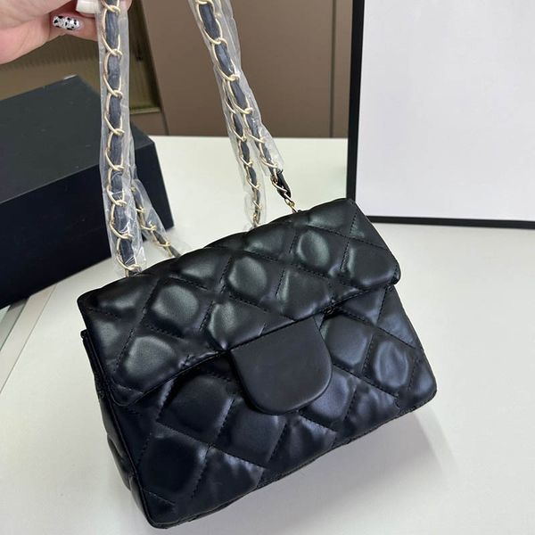 embroidery letter women shoulder bag classic leather quilted gold hardware flap designer purse luxury handbag trend card holder pochette bla
embroidery letter women shoulder bag classic leather quilted gold hardware flap designer purse luxury handbag trend card holder pochette bla