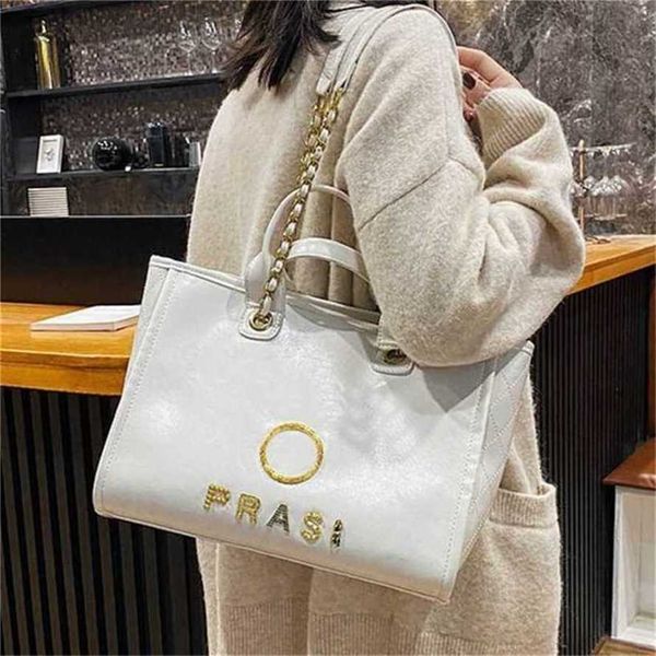 luxury fashion handbags beach bags brand metal badge tote bag small evening handbag female capacity large leather one shoulder backpack 50%
luxury fashion handbags beach bags brand metal badge tote bag small evening handbag female capacity large leather one shoulder backpack 50%