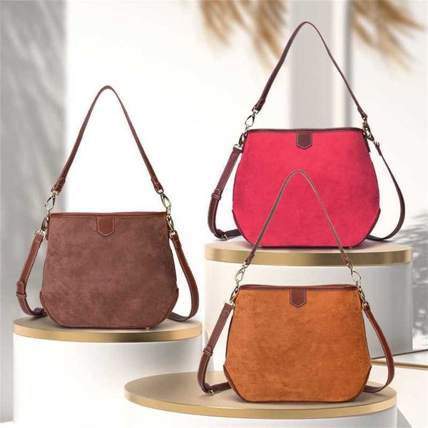 purses large capacity autumn and winter new tote bucket women's bag cowhide pattern single shoulder cross body portable versatile
purses large capacity autumn and winter new tote bucket women's bag cowhide pattern single shoulder cross body portable versatile
