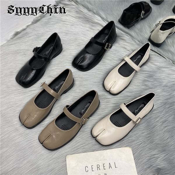 dress shoes spring women sandals split toe mary jane flats ladies pumps female retro vintage girl daily novelty solid ninja shoes 230504, Black
dress shoes spring women sandals split toe mary jane flats ladies pumps female retro vintage girl daily novelty solid ninja shoes 230504, Black