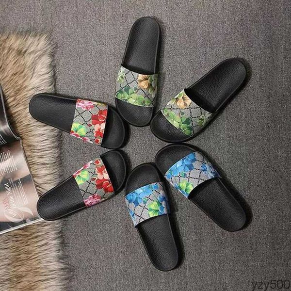 2023ss designer slippers rubber slides sandal blooms green red white web fashion mens womens shoes beach flip flops with flower box star bee, Black
2023ss designer slippers rubber slides sandal blooms green red white web fashion mens womens shoes beach flip flops with flower box star bee, Black