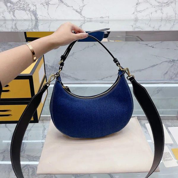 backpack style designer bags underarm bag crescent big letters dumpling handbag fashion classic women's canvas retro
backpack style designer bags underarm bag crescent big letters dumpling handbag fashion classic women's canvas retro