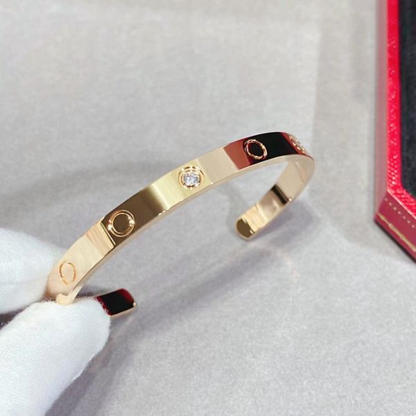 luxury women's gold bracelet classic brand bracelet 18k jewelry holiday gift 316l stainless steel factory wedding lover belt box, Golden;silver
luxury women's gold bracelet classic brand bracelet 18k jewelry holiday gift 316l stainless steel factory wedding lover belt box, Golden;silver