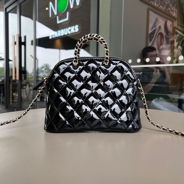 7a fashion women's shell bag shoulder bag large capacity shiny leather zipper opening classic diamond checker chain bag designer id lux
7a fashion women's shell bag shoulder bag large capacity shiny leather zipper opening classic diamond checker chain bag designer id lux