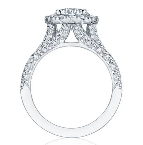 sparkling fashion: 3-row zircon rings suitable for women's engagement, wedding, and casual parties, Golden;silver
sparkling fashion: 3-row zircon rings suitable for women's engagement, wedding, and casual parties, Golden;silver