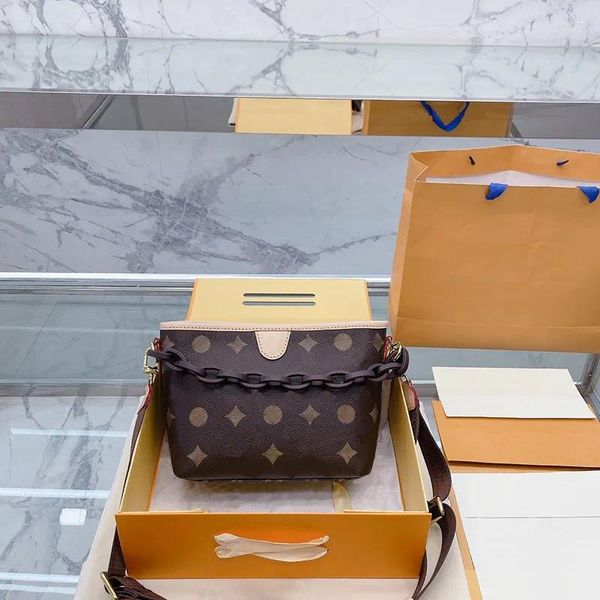 backpack style designer shoulder bags fashion women leather handbags crossbody totes
backpack style designer shoulder bags fashion women leather handbags crossbody totes