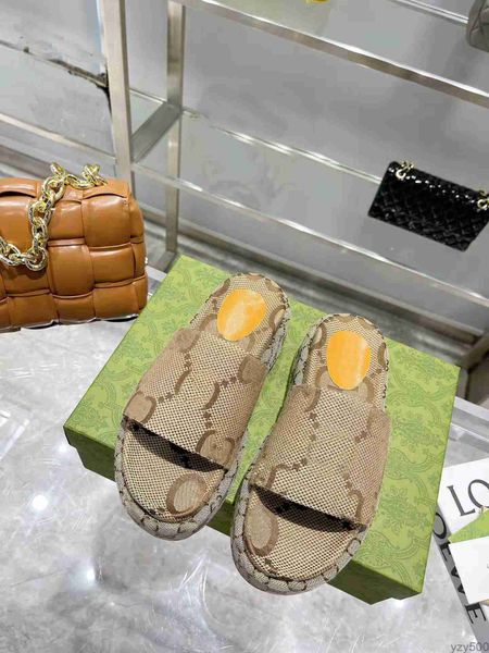famous brand beach slippers classic flat heel summer designer fashion flops leather lady slides women shoes l bath ladies sandals'', Black
famous brand beach slippers classic flat heel summer designer fashion flops leather lady slides women shoes l bath ladies sandals'', Black