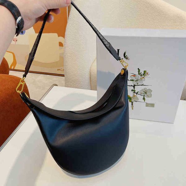 evening bags half moom bag designer women hobo handbag vintage simple shoulder crossbody 220822
evening bags half moom bag designer women hobo handbag vintage simple shoulder crossbody 220822