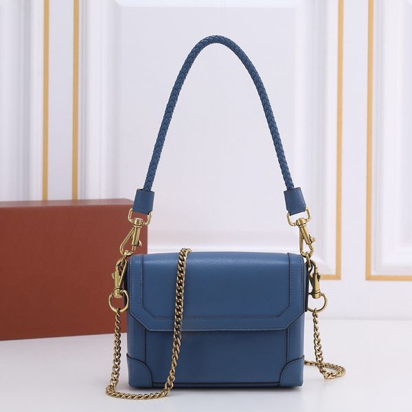 10a fashion to capsule series woven quilted shoulder bag women's classic flip bag leather metal chain double shoulder strap mailman bag
10a fashion to capsule series woven quilted shoulder bag women's classic flip bag leather metal chain double shoulder strap mailman bag