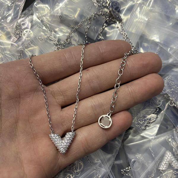 luxury brand pendant letter flowers pendant necklace designer fashion gold plate simple necklaces wedding party crysatl woman jewerlry neckl, Silver
luxury brand pendant letter flowers pendant necklace designer fashion gold plate simple necklaces wedding party crysatl woman jewerlry neckl, Silver