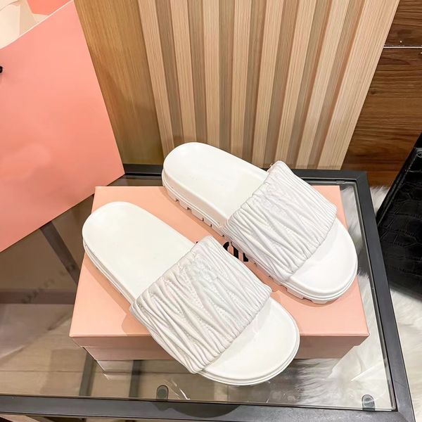 new fashion womens sandals luxurys famous designers slippers fashion summer girls slide beach womens sandal slides shoes 35-40, Black
new fashion womens sandals luxurys famous designers slippers fashion summer girls slide beach womens sandal slides shoes 35-40, Black