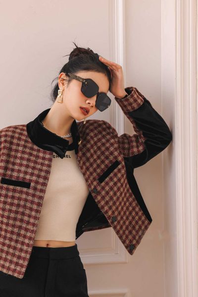 four leaf grass fashion large frame ins wind sunglasses advanced sensitive polarized mirrors for men and women, Silver
four leaf grass fashion large frame ins wind sunglasses advanced sensitive polarized mirrors for men and women, Silver