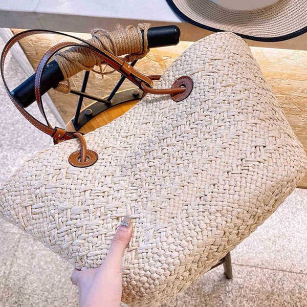 summer designer straw basket women beach sector handbag shoulder bags leather crossbody female bucket 220412
summer designer straw basket women beach sector handbag shoulder bags leather crossbody female bucket 220412
