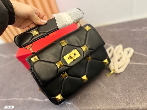 new vintage square large stud diamond check lock clasp tote flap chain bag cross-body shoulder bag
new vintage square large stud diamond check lock clasp tote flap chain bag cross-body shoulder bag