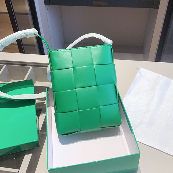 knitting bucket cross body bag underarm shoulder hobo bags genuine leather handbag purse flap women wallet handbags plain fashion letter adj
knitting bucket cross body bag underarm shoulder hobo bags genuine leather handbag purse flap women wallet handbags plain fashion letter adj