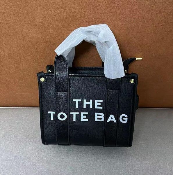 the tote bag marc womens pu leather handbag debossed signature branding tote bags shoulder crossbody colorblock bags casual square canvas la, Black;red
the tote bag marc womens pu leather handbag debossed signature branding tote bags shoulder crossbody colorblock bags casual square canvas la, Black;red