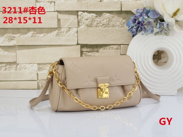 madeleine bb handbag designer chain handbag leather shoulder bag with classic handle design luxurys women's wallet key bag
madeleine bb handbag designer chain handbag leather shoulder bag with classic handle design luxurys women's wallet key bag