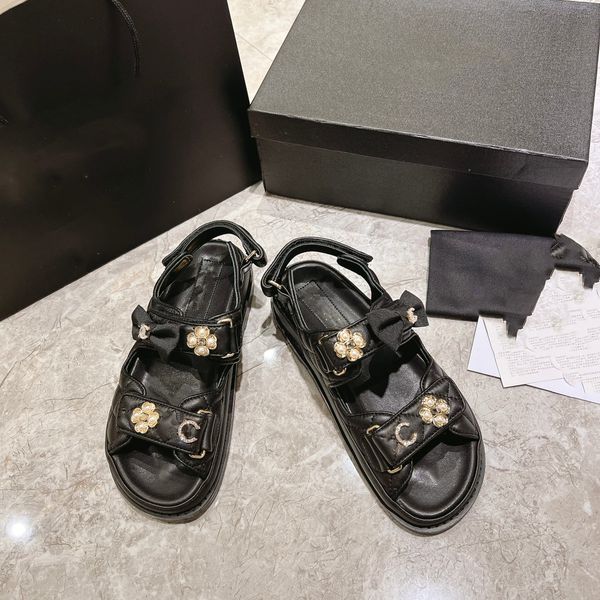 designer cc beach shoes luxury flat sandals fashion women leather channel slides woman outdoors casual summer slippers 81
designer cc beach shoes luxury flat sandals fashion women leather channel slides woman outdoors casual summer slippers 81