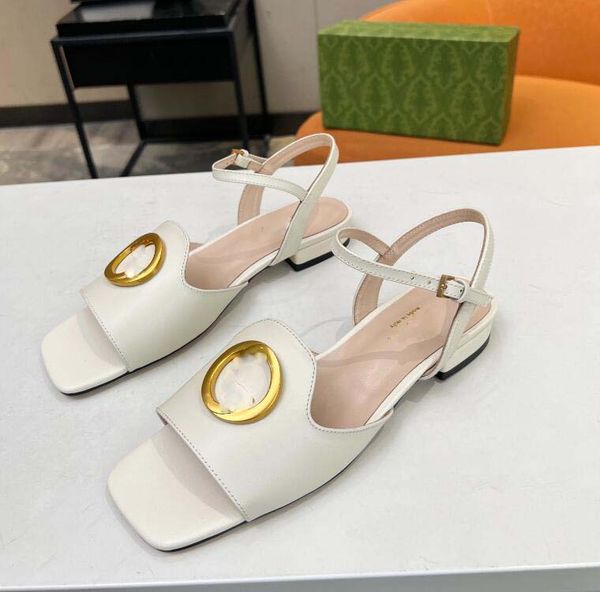 fashion design woman sandals flip flops for women stylish slipper fashion classics sandal slipper flat shoes slide eu 35-43, Black
fashion design woman sandals flip flops for women stylish slipper fashion classics sandal slipper flat shoes slide eu 35-43, Black