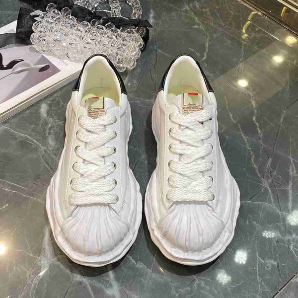 maison mihara yasuhiro mmy dissolved shoes solid colorthick sole canvas lace up men's and women's casual couples fashion shoes boa
maison mihara yasuhiro mmy dissolved shoes solid colorthick sole canvas lace up men's and women's casual couples fashion shoes boa