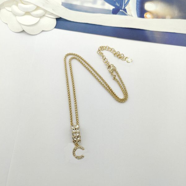2023 luxury quality charm pendant necklace with diamond and crystal beads in 18k gold plated have box stapmp ps7937a, Golden
2023 luxury quality charm pendant necklace with diamond and crystal beads in 18k gold plated have box stapmp ps7937a, Golden