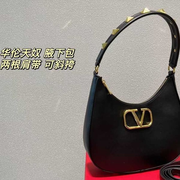 women handbag bags luxurys valentiones designer new women's black leather logo riveted zipper portable shoulder bag size 28 18 ngie
women handbag bags luxurys valentiones designer new women's black leather logo riveted zipper portable shoulder bag size 28 18 ngie