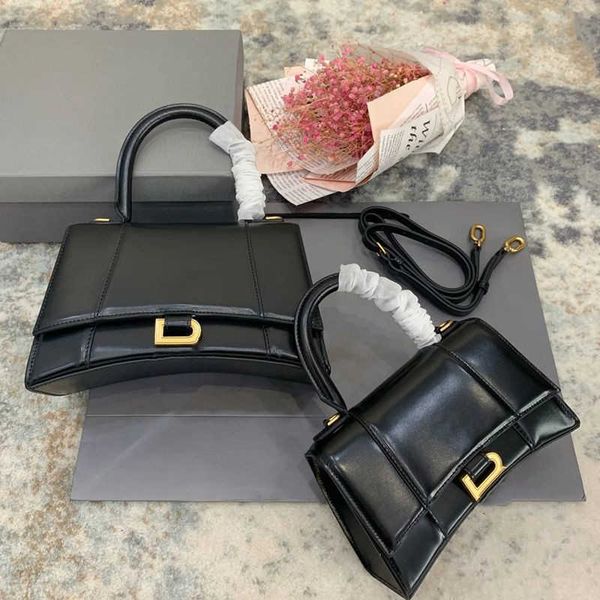 bag fashion designer bags women new hand held wallet high crocodile pattern hourglass genuine leather one shoulder diagonal straddle handbag
bag fashion designer bags women new hand held wallet high crocodile pattern hourglass genuine leather one shoulder diagonal straddle handbag