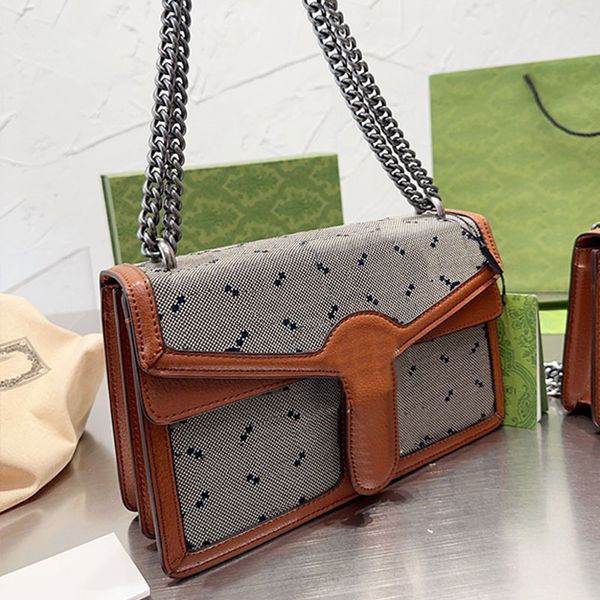 square flap crossbody bag women handbags vintage classic letter shoulder bags silver hardware chain cell phone pocket canvas leather clutch
square flap crossbody bag women handbags vintage classic letter shoulder bags silver hardware chain cell phone pocket canvas leather clutch