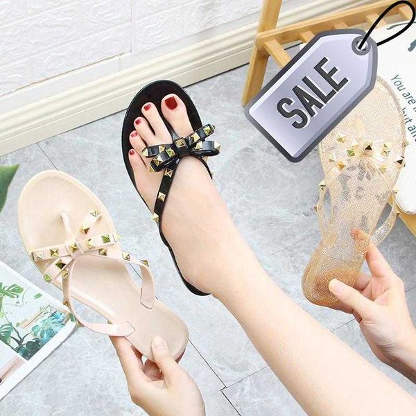 high-quality selling slippers luxury brand designer riveted flip-flops beach slippers women flat jelly sandals women summer sandals riveted, Black
high-quality selling slippers luxury brand designer riveted flip-flops beach slippers women flat jelly sandals women summer sandals riveted, Black