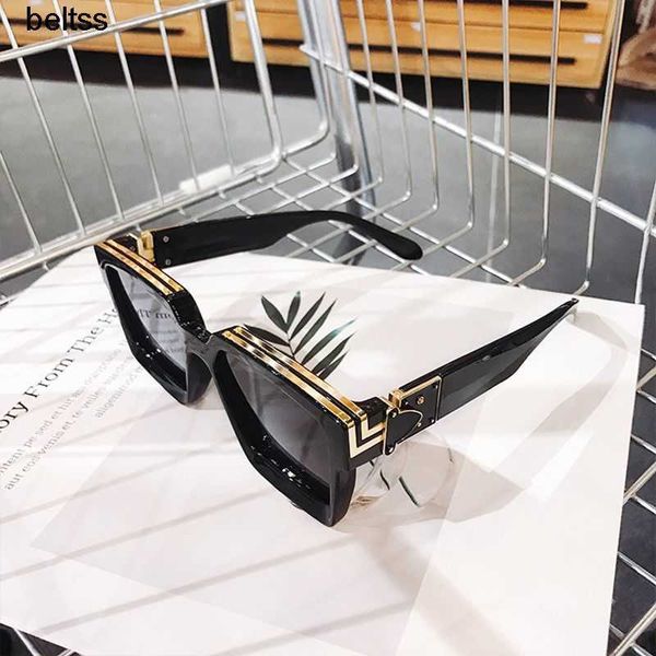 science and technology square sunglasses small white net red same large frame sunglasses take ps of sunglasses in the street, White;black
science and technology square sunglasses small white net red same large frame sunglasses take ps of sunglasses in the street, White;black