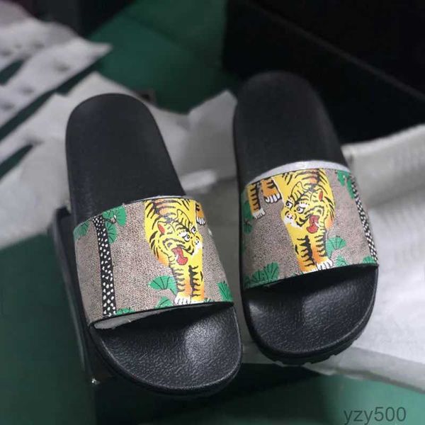 women sandals designer shoes slides rubber men slipper brand flip flops sandals fashion beach flip flops flat nonslip bottom designer slippe, Black
women sandals designer shoes slides rubber men slipper brand flip flops sandals fashion beach flip flops flat nonslip bottom designer slippe, Black