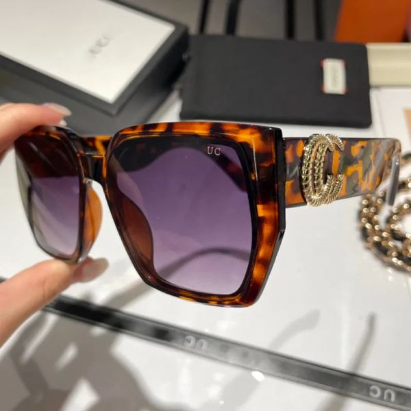 luxury designer sunglasses men women sunglasses glasses classic brand luxury sunglasses fashion uv400 goggle with box frame travel beach fac, White;black
luxury designer sunglasses men women sunglasses glasses classic brand luxury sunglasses fashion uv400 goggle with box frame travel beach fac, White;black