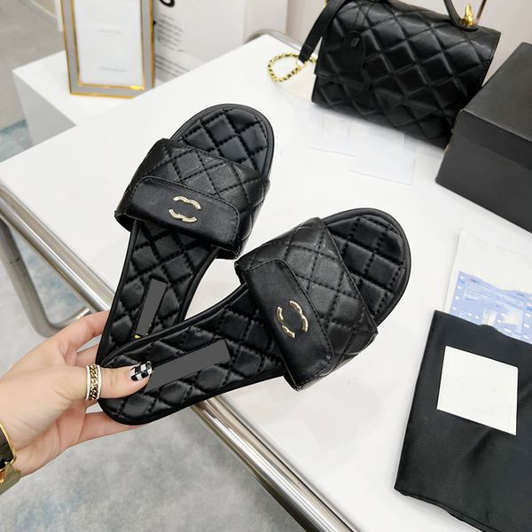 designer womens slippers flat sandals ling plaid soft sheepskin solid color outdoor beach shoes hardware metal buckle casual shoes classic v, Black
designer womens slippers flat sandals ling plaid soft sheepskin solid color outdoor beach shoes hardware metal buckle casual shoes classic v, Black