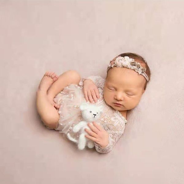 keepsakes 3 pcs born pography props outfits baby lace romper headband short skirt set infants po shooting bodysuit 230504
keepsakes 3 pcs born pography props outfits baby lace romper headband short skirt set infants po shooting bodysuit 230504