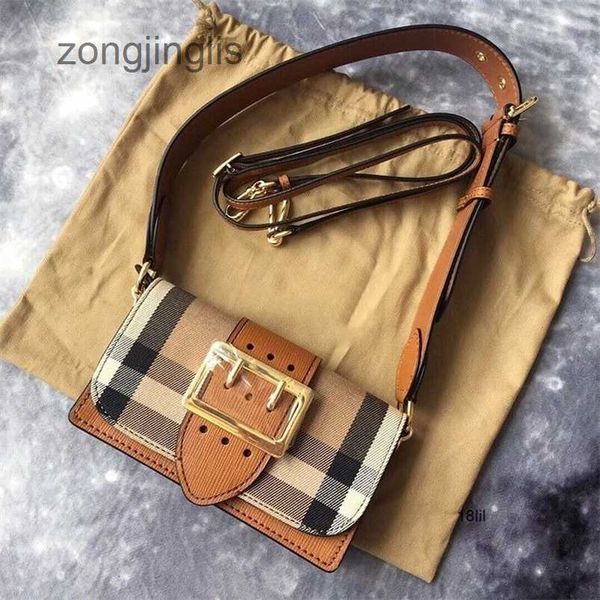 luxury women plaid womens designer burbreryes evening handbags bags 2023 bag new canvas wide shoulder belt armpit leather organ single shoul
luxury women plaid womens designer burbreryes evening handbags bags 2023 bag new canvas wide shoulder belt armpit leather organ single shoul