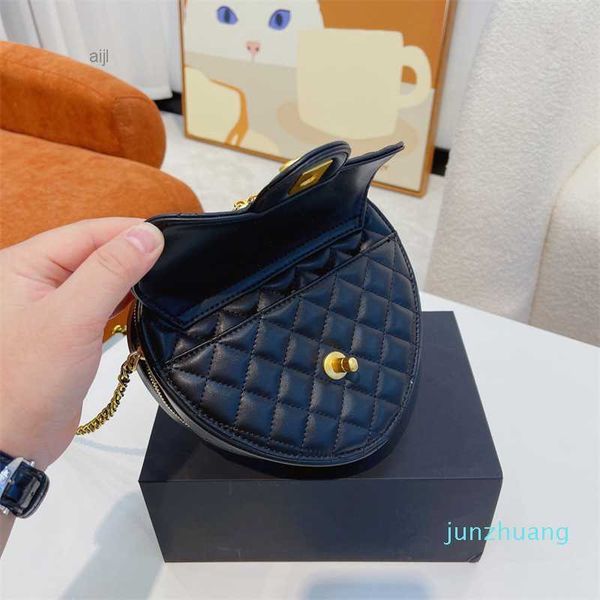 designers bags luxurys woman love heart shape shoulder leather handbags temperament versatile messenger bag metal clasp letter shopping wall
designers bags luxurys woman love heart shape shoulder leather handbags temperament versatile messenger bag metal clasp letter shopping wall