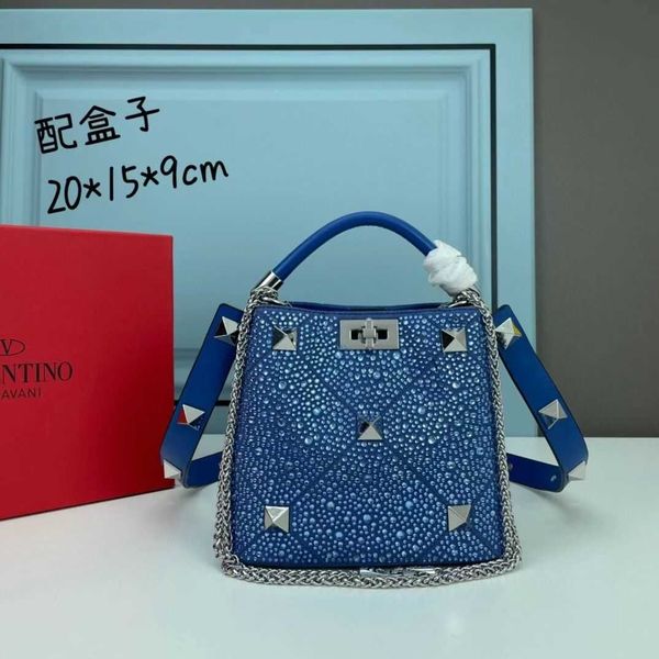 handbag luxurys valentions women beauty crystal designer bags super flash silver rivet handheld shoulder crossbody diamond chain vy5l
handbag luxurys valentions women beauty crystal designer bags super flash silver rivet handheld shoulder crossbody diamond chain vy5l
