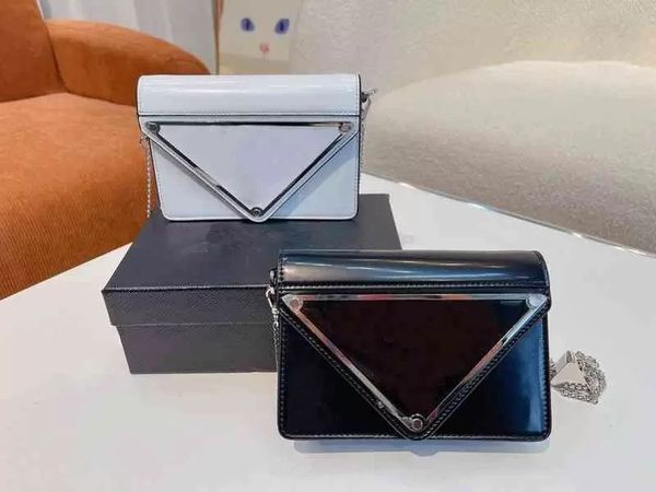 crossbody bags wallet for women brand designer shoulder clutch strap fashion single messengers patent leather chain purses 220705, Black;red
crossbody bags wallet for women brand designer shoulder clutch strap fashion single messengers patent leather chain purses 220705, Black;red