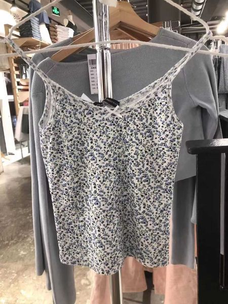 2023 brandy bm style same blue floral suspender vest women slim short lace bow polka dot, White
2023 brandy bm style same blue floral suspender vest women slim short lace bow polka dot, White