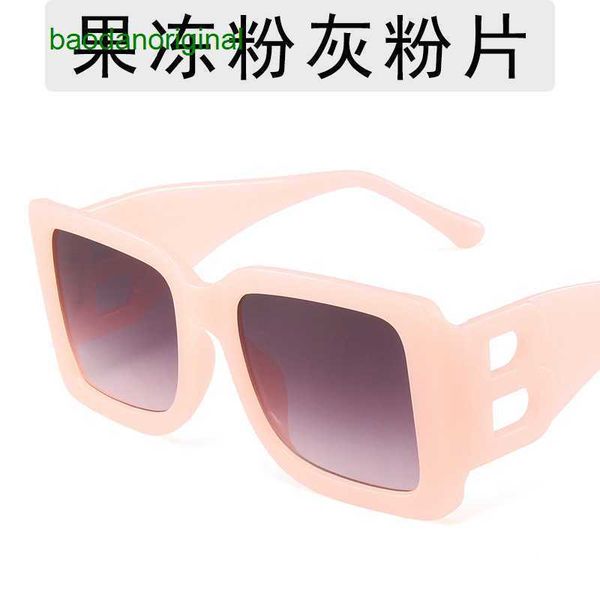 burbrerys designer sunglasses 2023 new trend personalized modern sunglasses bshaped women's large frame square street pbettero glasses, White;black
burbrerys designer sunglasses 2023 new trend personalized modern sunglasses bshaped women's large frame square street pbettero glasses, White;black