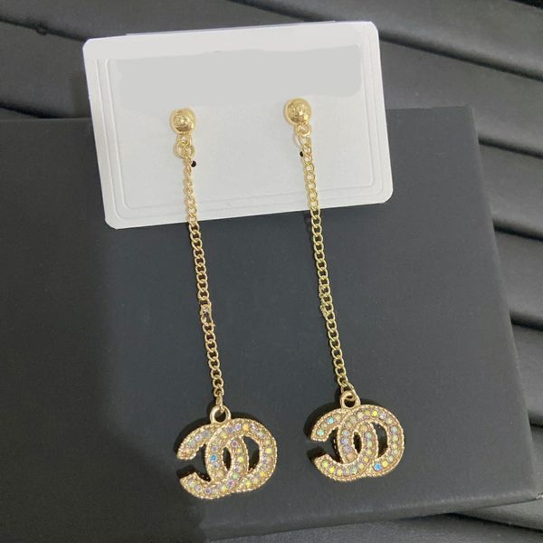 luxury designer brand long letter stud earring elegant pendant women letter earring wedding party jewerlry accessories high quality, Golden;silver
luxury designer brand long letter stud earring elegant pendant women letter earring wedding party jewerlry accessories high quality, Golden;silver