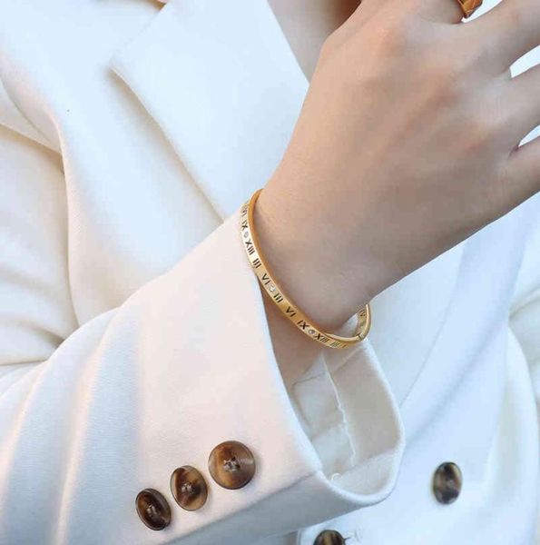 roman numeral diamond inlaid narrow version bracelet couple jewelry trinket female titanium steel plated 18k gold color preserving6830933, Black
roman numeral diamond inlaid narrow version bracelet couple jewelry trinket female titanium steel plated 18k gold color preserving6830933, Black