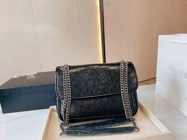 shoulder bags women crossbody messenger large capacity underarm handbag metal chain purses soft fashion designer leather lady wallet 11, Black;red
shoulder bags women crossbody messenger large capacity underarm handbag metal chain purses soft fashion designer leather lady wallet 11, Black;red
