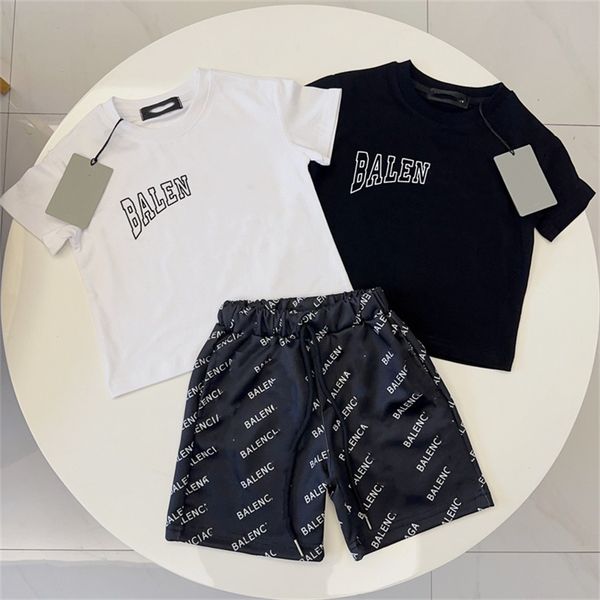 designer children's wear brand black t-shirt + white t-shirt + shorts three-piece set high-quality children's shorts children'
designer children's wear brand black t-shirt + white t-shirt + shorts three-piece set high-quality children's shorts children'