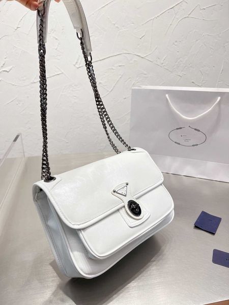 2023 handbag p married autumn new product women's chain shoulder fashion trend underarm small square bag large capacity
2023 handbag p married autumn new product women's chain shoulder fashion trend underarm small square bag large capacity
