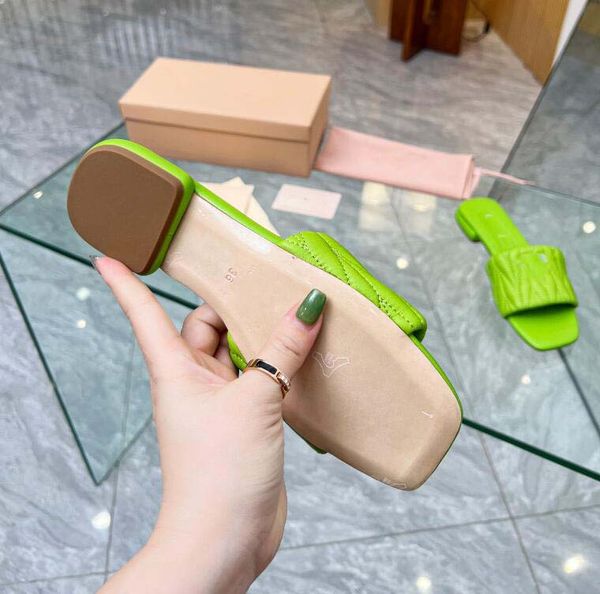 luxury designer rubber slide sandal floral brocade men slipper gear bottoms flip flops women striped beach causal slipper with box, Black
luxury designer rubber slide sandal floral brocade men slipper gear bottoms flip flops women striped beach causal slipper with box, Black
