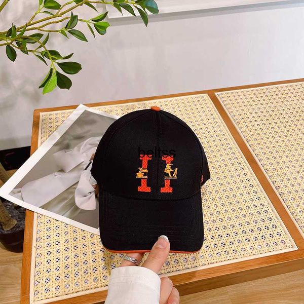 luxury designer baseball cap fashion classic simple style men and women universal design temperament sunshade outdoor travel applicability g, Blue;gray
luxury designer baseball cap fashion classic simple style men and women universal design temperament sunshade outdoor travel applicability g, Blue;gray