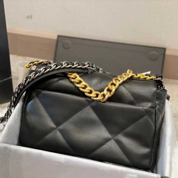 fashion designer women's shoulder bag gold chain s cross shaped diamond solid color handbag wallet postman cover type lattice c19 lette
fashion designer women's shoulder bag gold chain s cross shaped diamond solid color handbag wallet postman cover type lattice c19 lette